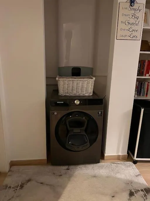 Modern & Cozy 2 Rooms Apartment Bucharest Romania