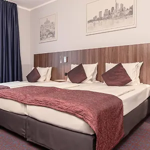 Ramada By Wyndham Frankfurt Station Hotel Frankfurt pe Main